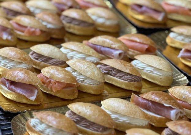 Navettes pour un buffet (pâte à pain avec garniture) - Traiteur Charles de St Orens de Gameville - Toulouse (31)